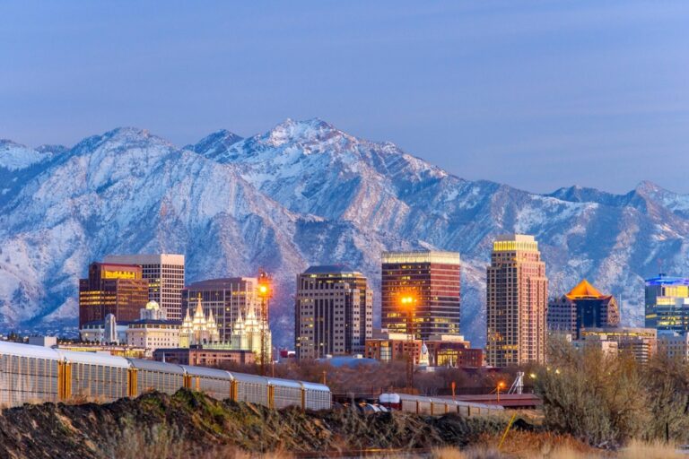 best time to move to Salt Lake City to avoid inversion season